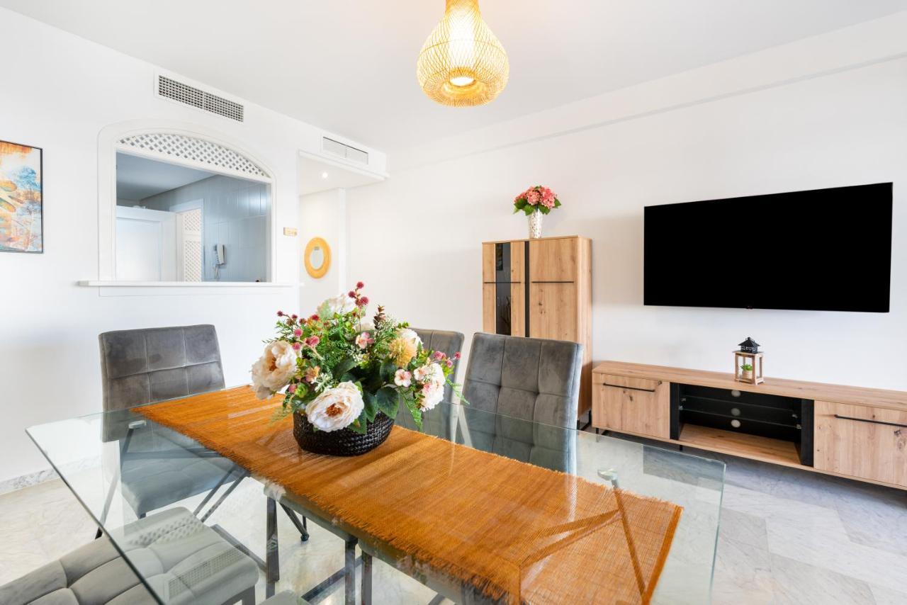 Wintowinrentals Apartamento De Lujo En Medio De Puerto Marina. 베날마데나코스타 외부 사진