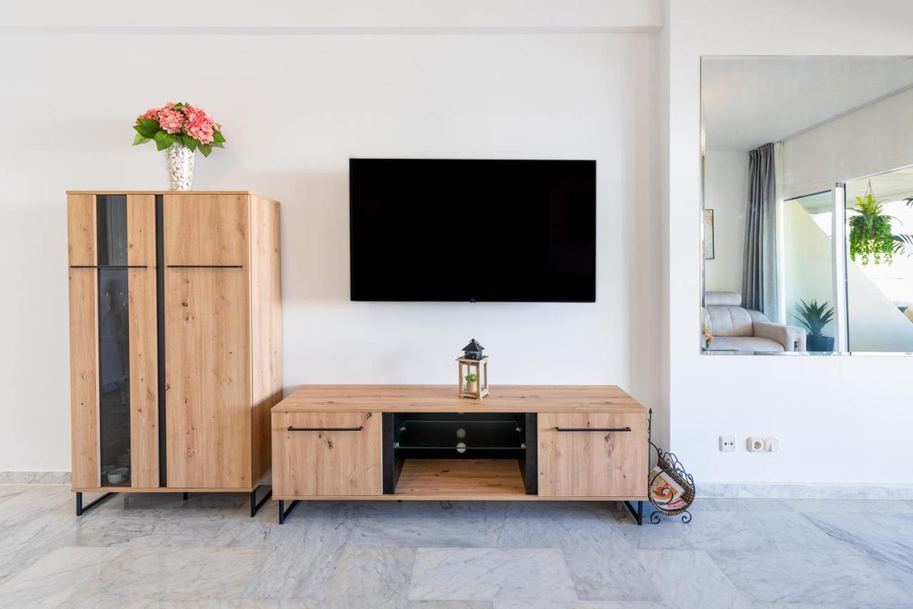 Wintowinrentals Apartamento De Lujo En Medio De Puerto Marina. 베날마데나코스타 외부 사진