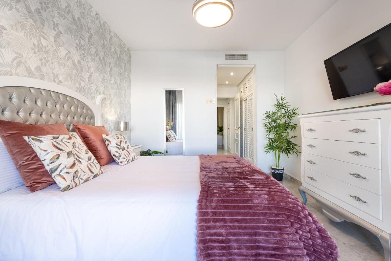 Wintowinrentals Apartamento De Lujo En Medio De Puerto Marina. 베날마데나코스타 외부 사진